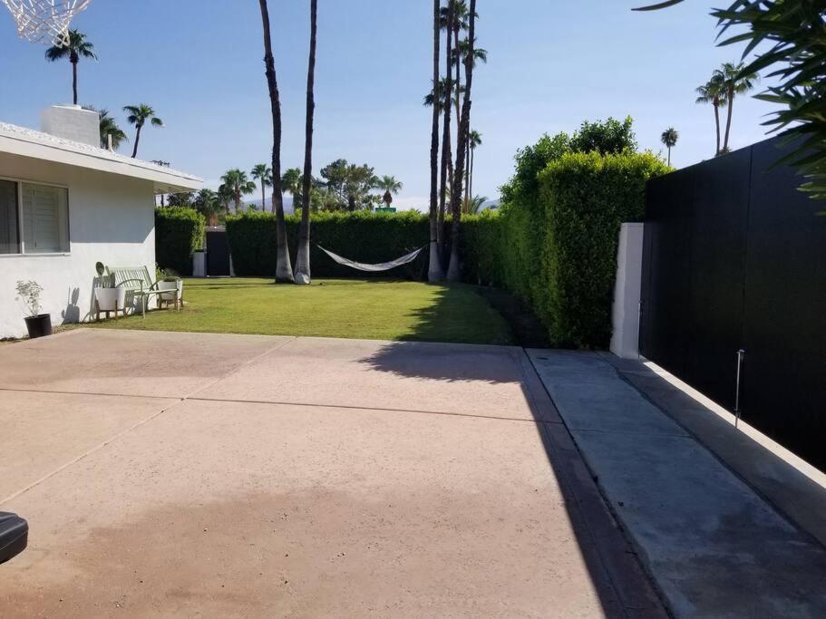 Mid-Century Modern Gem W/ Big Yard Beautiful Views Palm Springs Exterior foto